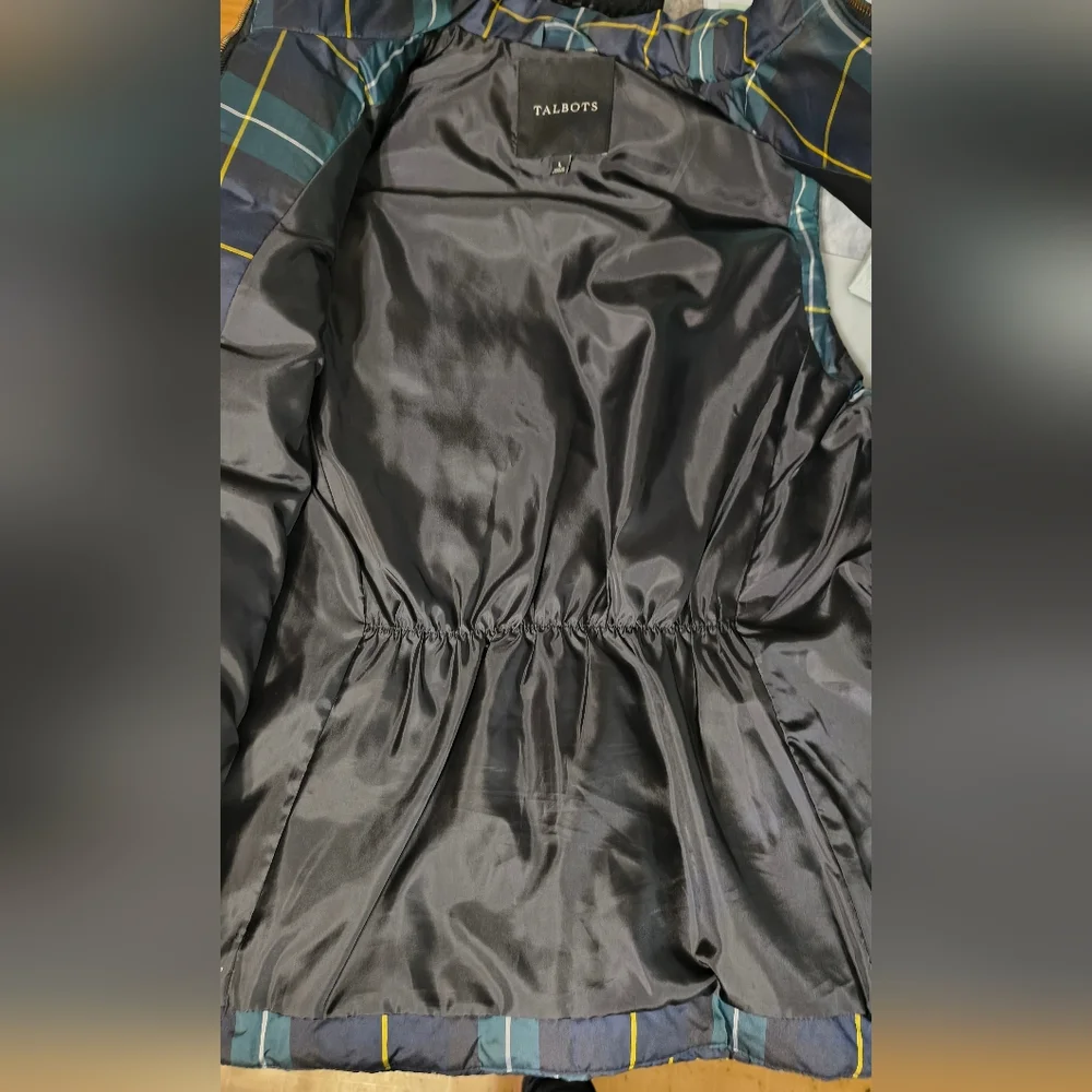 (L)  Talbot's Plaid Puffer Vest - Picture 9 of 9
